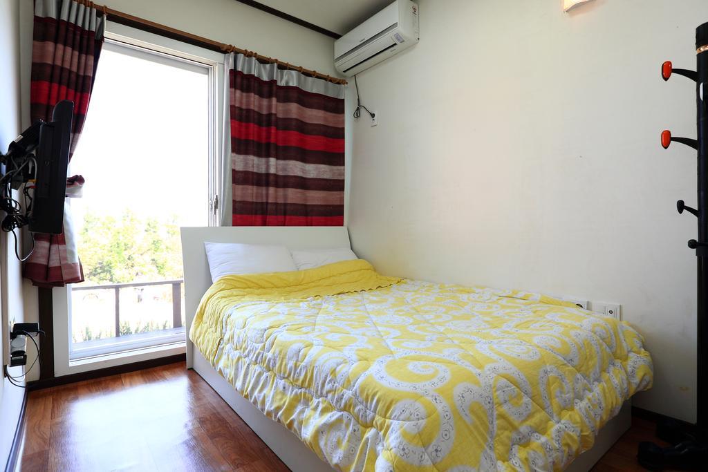 Healing House Villa Сеогвипо Екстериор снимка