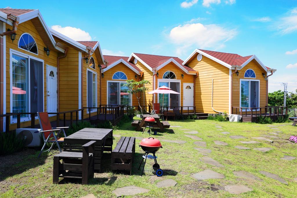 Healing House Villa Сеогвипо Екстериор снимка