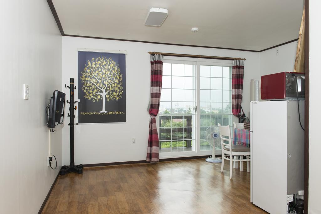 Healing House Villa Сеогвипо Екстериор снимка