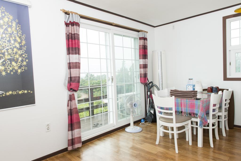 Healing House Villa Сеогвипо Екстериор снимка