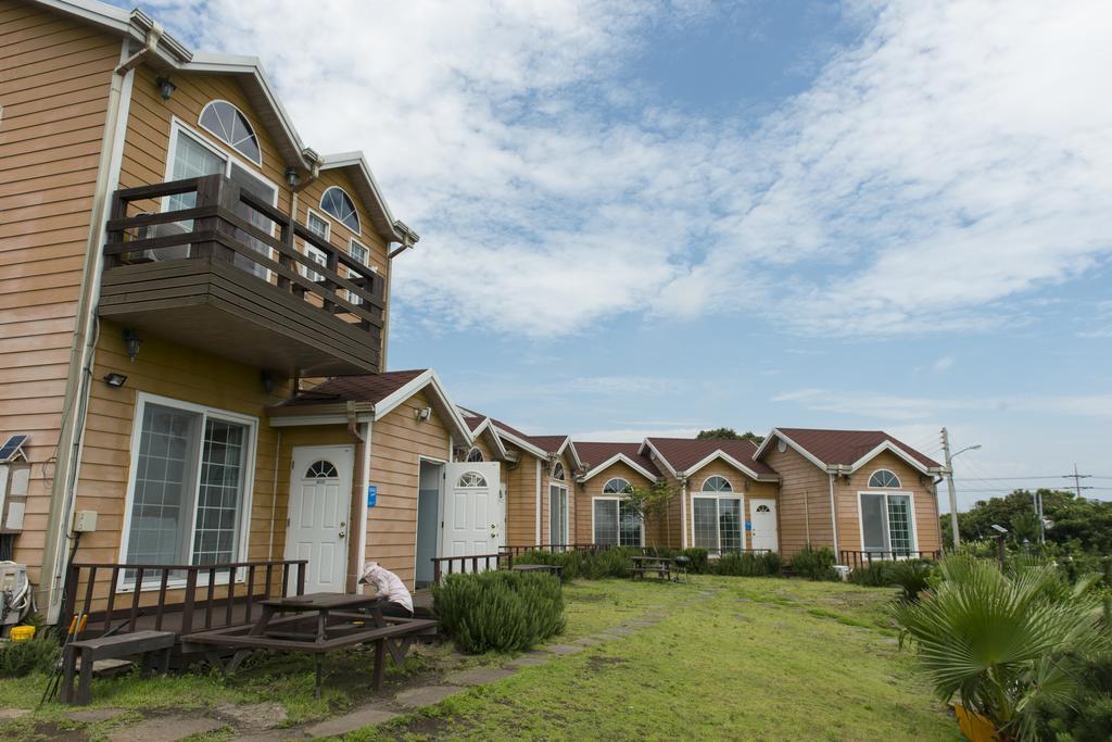 Healing House Villa Сеогвипо Екстериор снимка